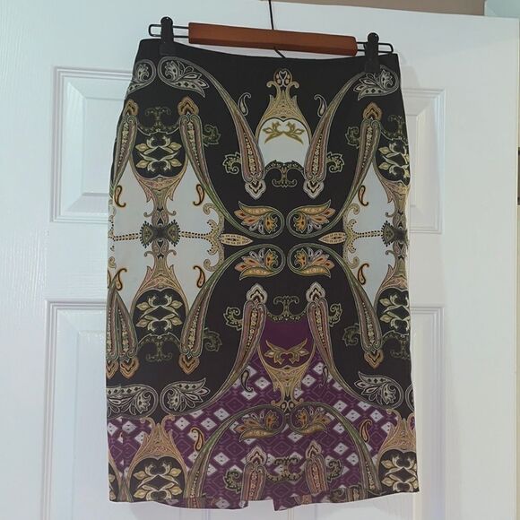 ✨Vince Camuto Paisley Print Pencil skirt - Picture 1 of 6